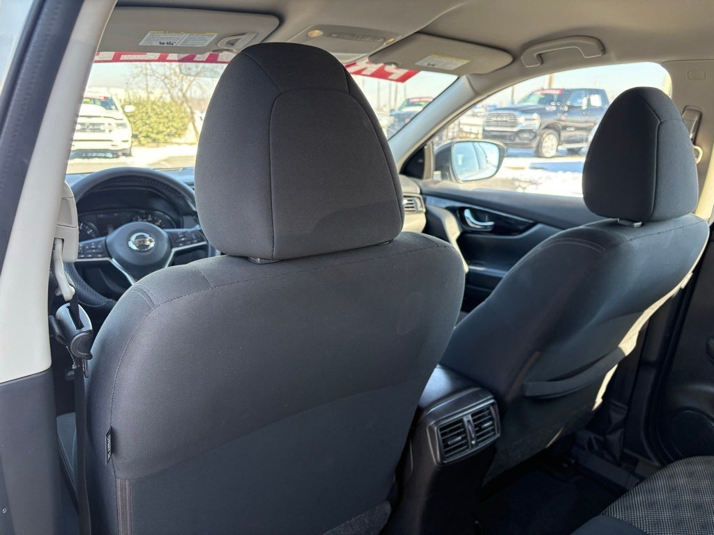 2022 Nissan Rogue Sport SV