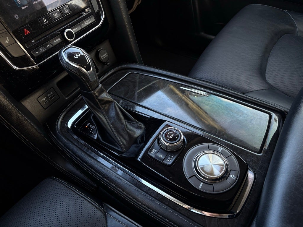 2021 INFINITI QX80 LUXE