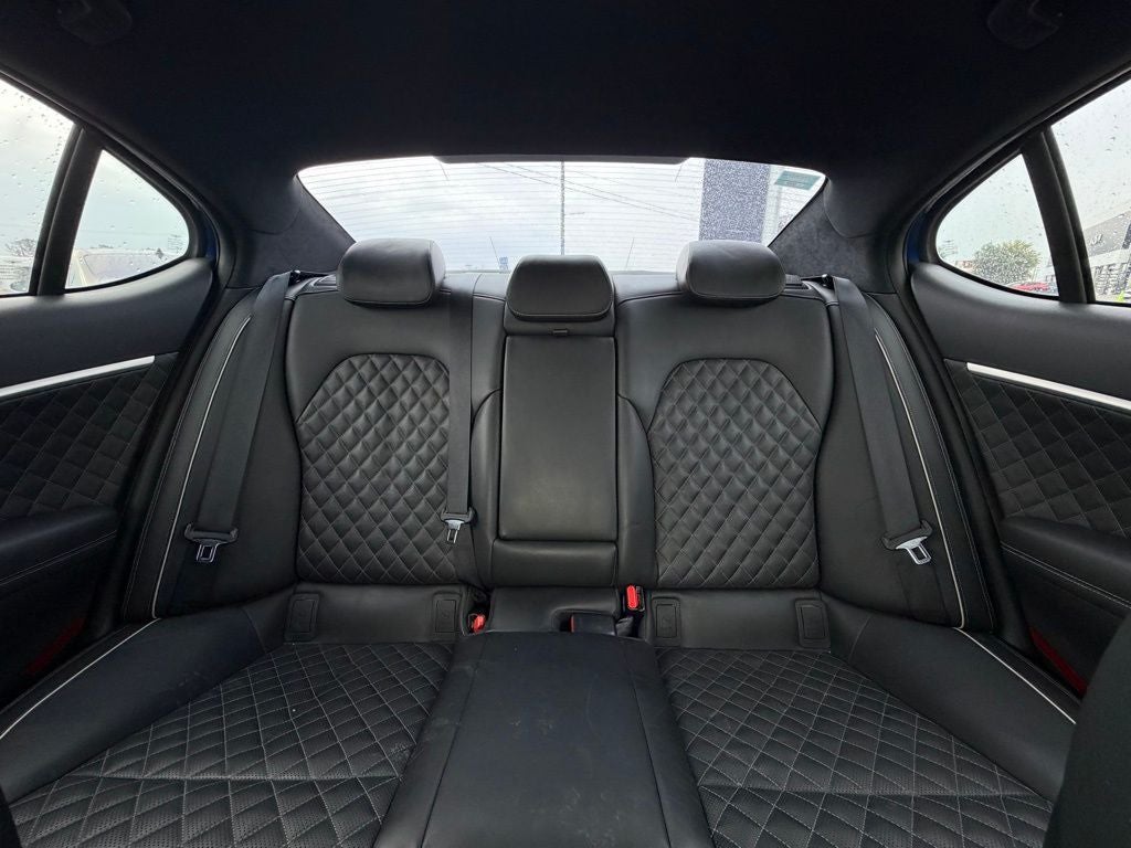 2019 Genesis G70 3.3T Design
