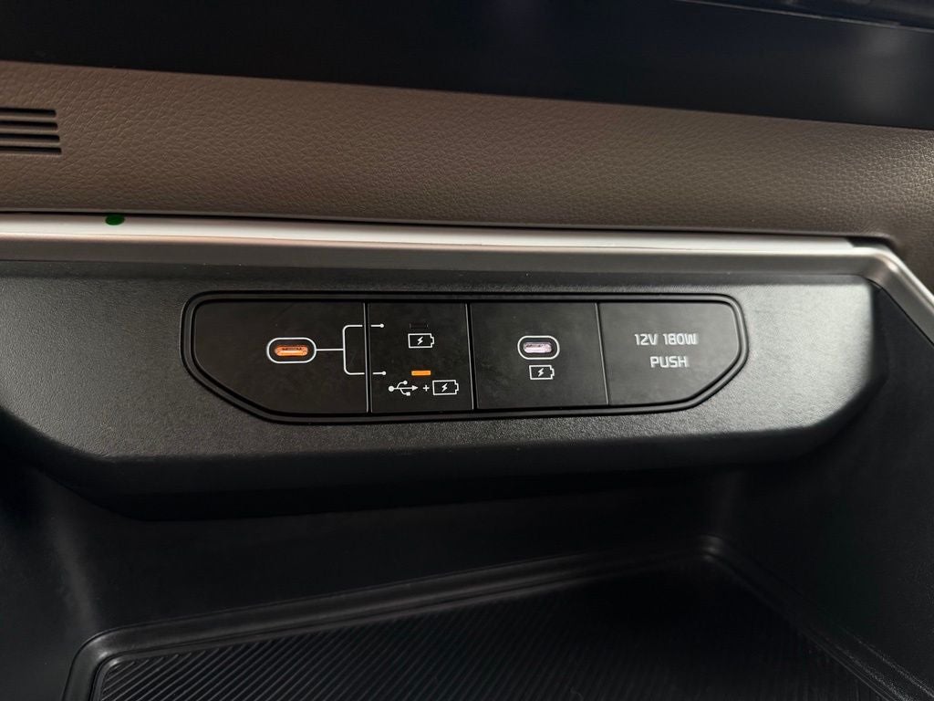 2025 Kia Carnival LXS