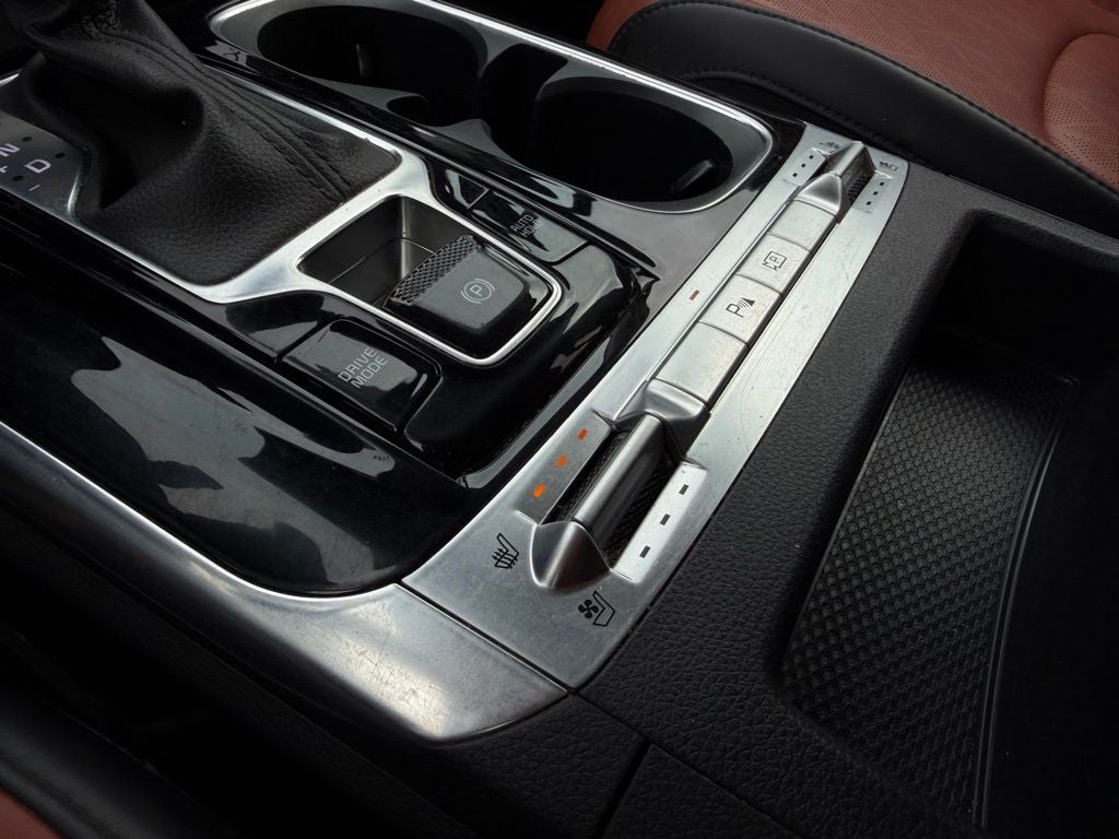 2024 Kia Carnival SX