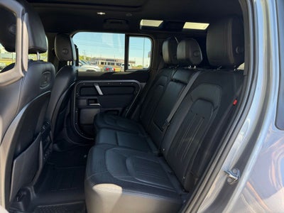 2022 Land Rover Defender 110 X-Dynamic SE