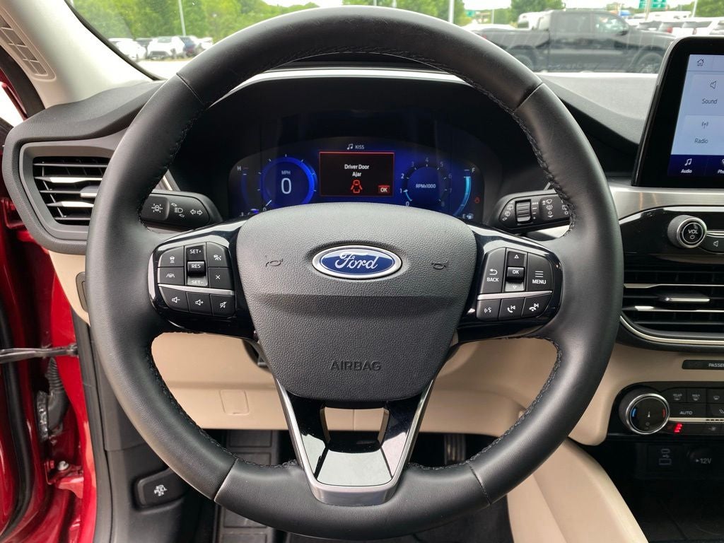 2022 Ford Escape Titanium