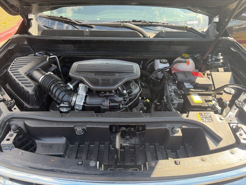 2023 GMC Acadia SLT CLEAN CARFAX LOW MILES!!