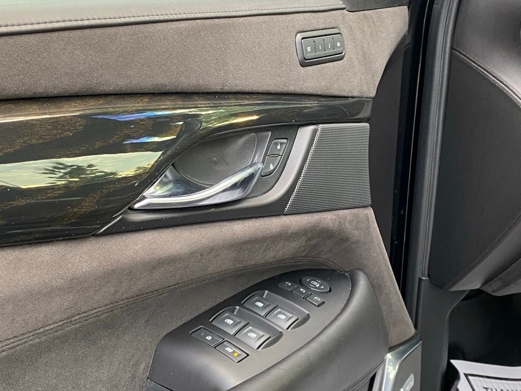 2020 Cadillac Escalade Platinum Edition