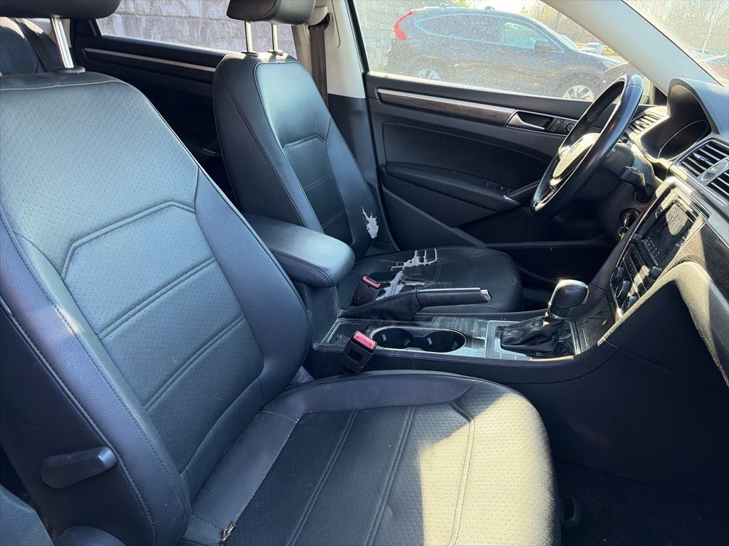 2016 Volkswagen Passat 1.8T SE