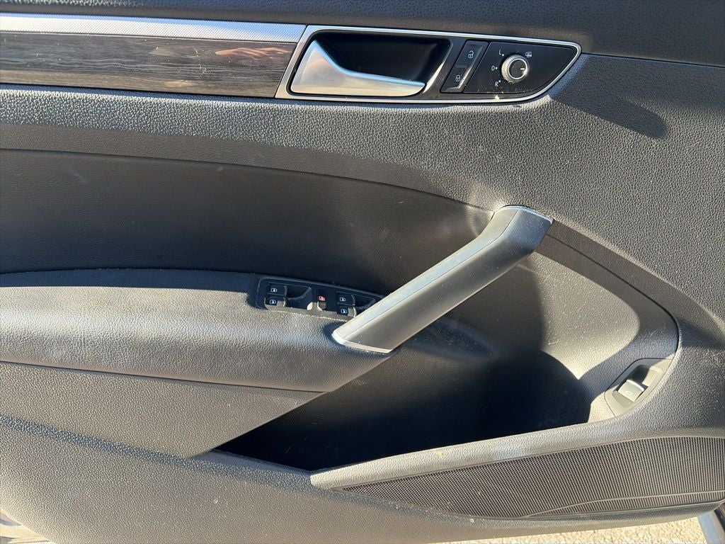 2016 Volkswagen Passat 1.8T SE