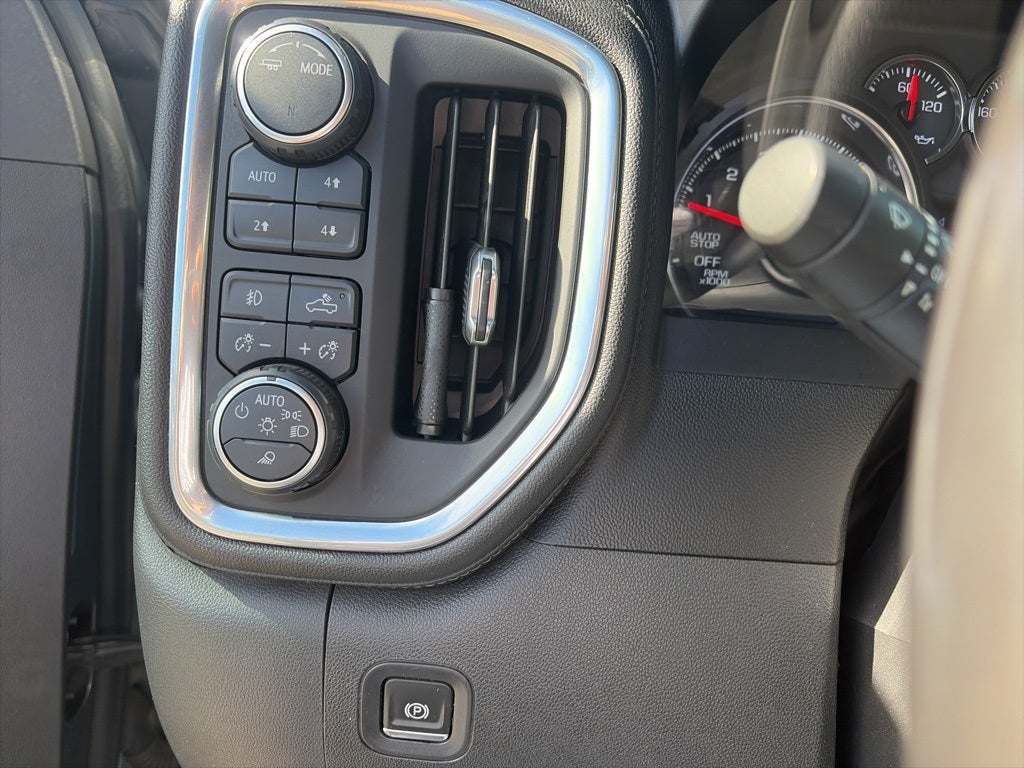 2021 Chevrolet Silverado 1500 LT Trail Boss 4 NEW TIRES! GREAT CONDITION