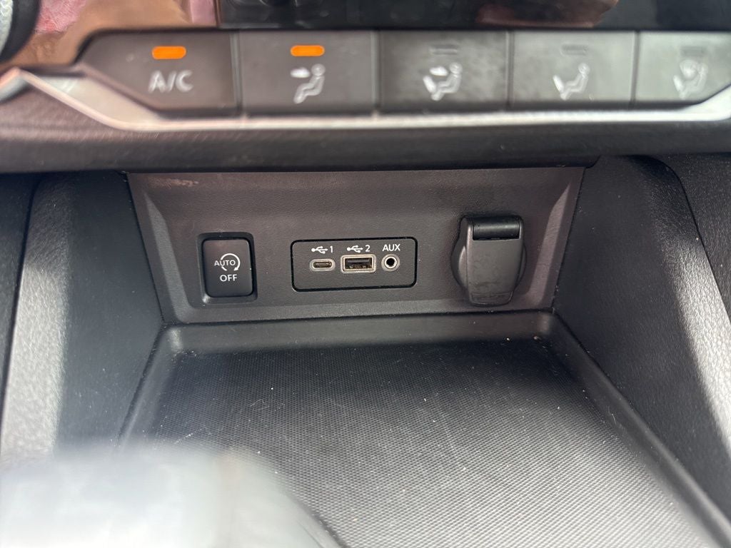 2024 Nissan Sentra SV APPLE CAR PLAY!! CLENA 1 OWNER CARFAX