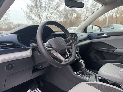 2024 Volkswagen Taos 1.5T SE Clean CARFAX 1-Owner