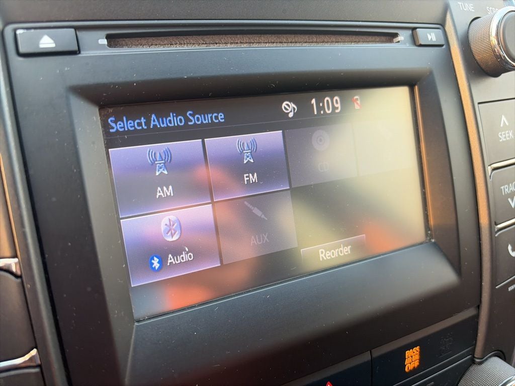 2017 Toyota Camry SE CLEAN CARFAX AND GOOD SVC RECORDS