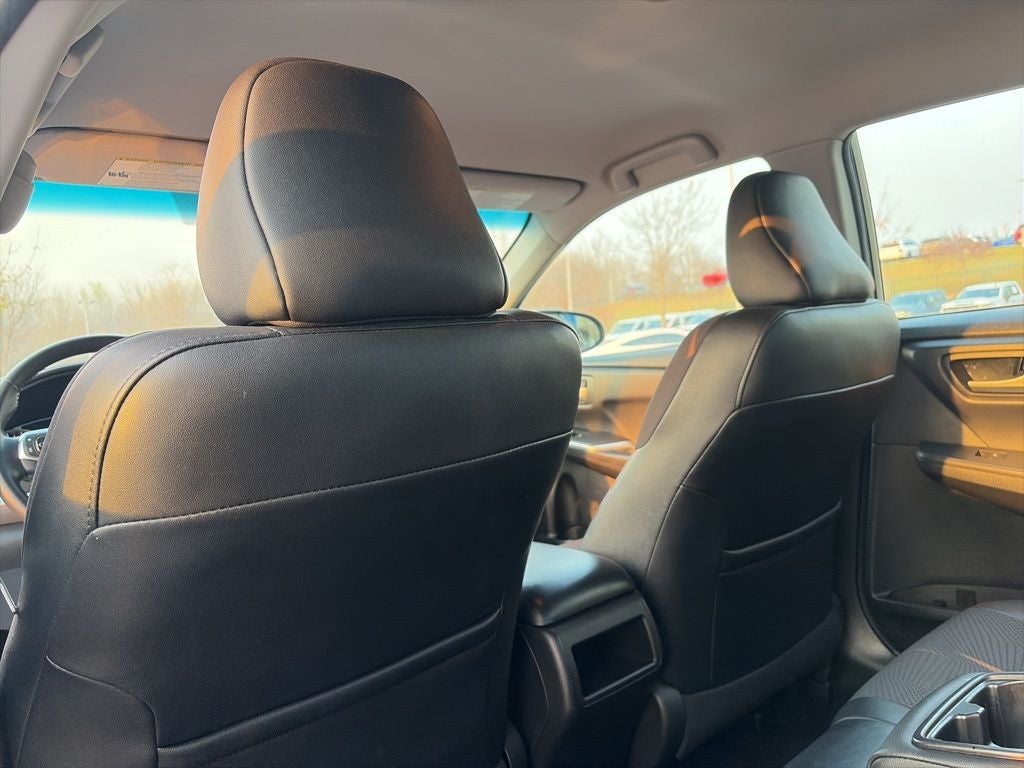 2017 Toyota Camry SE CLEAN CARFAX AND GOOD SVC RECORDS