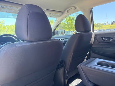 2018 Nissan Rogue SV CLEAN CARFAX LOW MILES