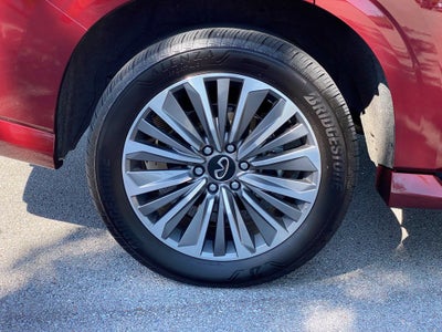 2025 INFINITI QX80 LUXE