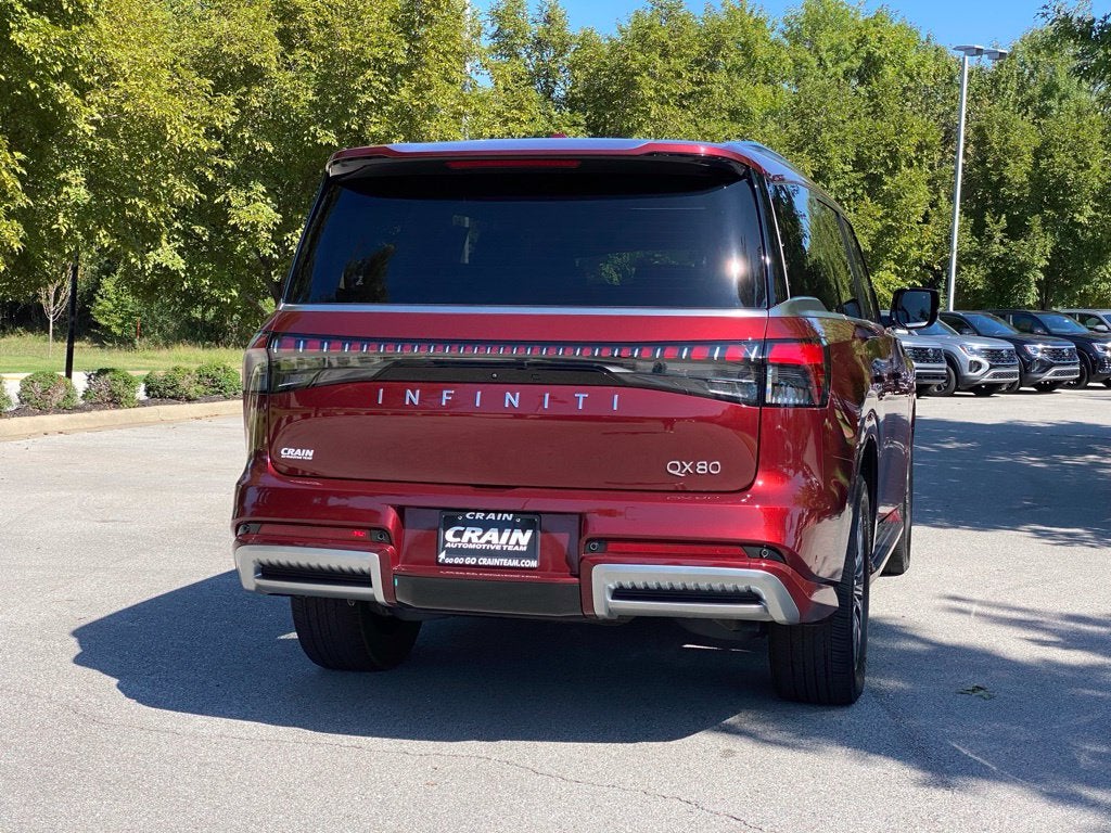 2025 INFINITI QX80 LUXE