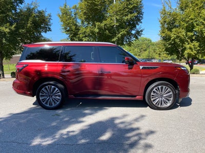 2025 INFINITI QX80 LUXE