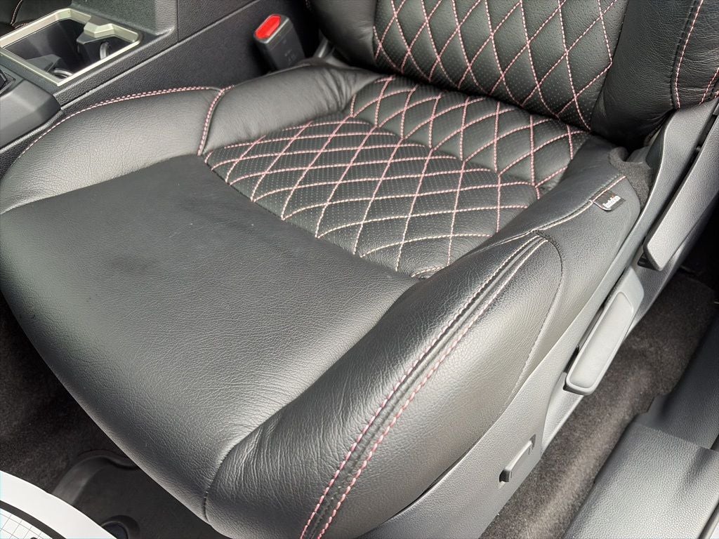 2025 Toyota 4Runner SR5 CLEAN 1 OWNER CARFAX 4WD AND CUSTOM LEATHER