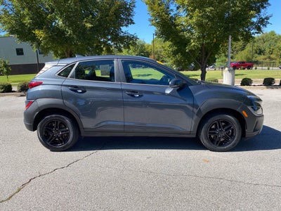 2022 Hyundai KONA SE