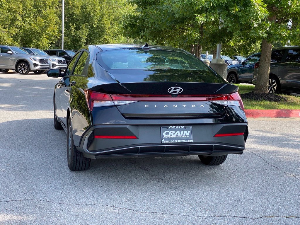 2024 Hyundai ELANTRA SEL