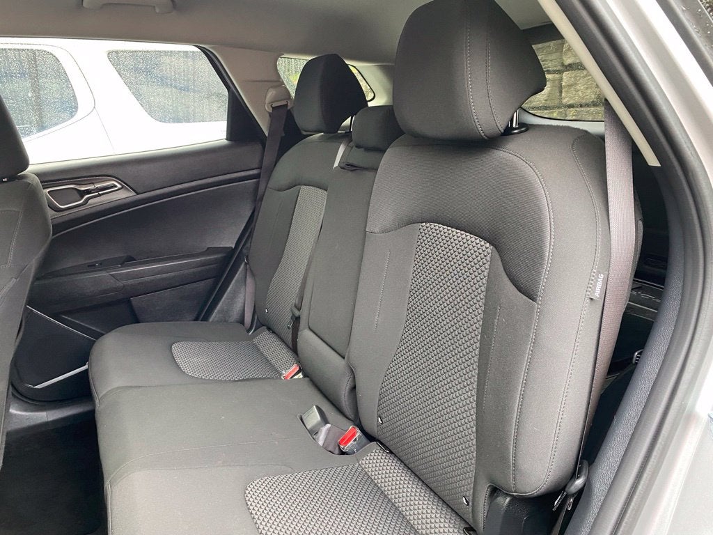 2025 Kia Sportage Hybrid LX