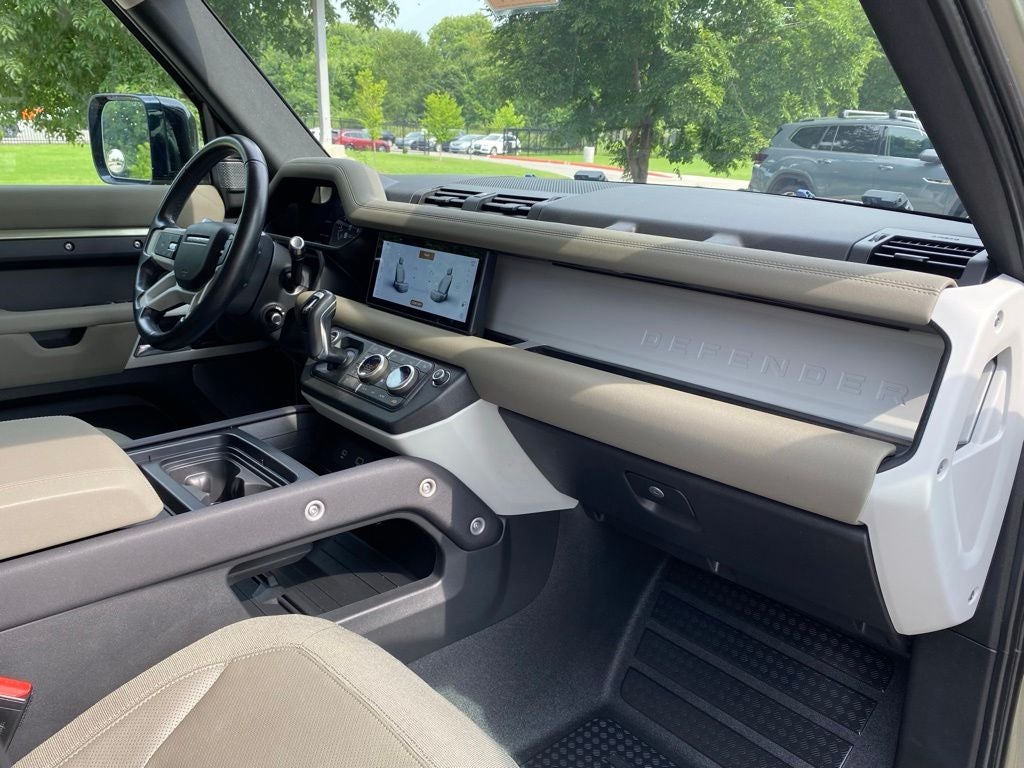 2021 Land Rover Defender 110 SE