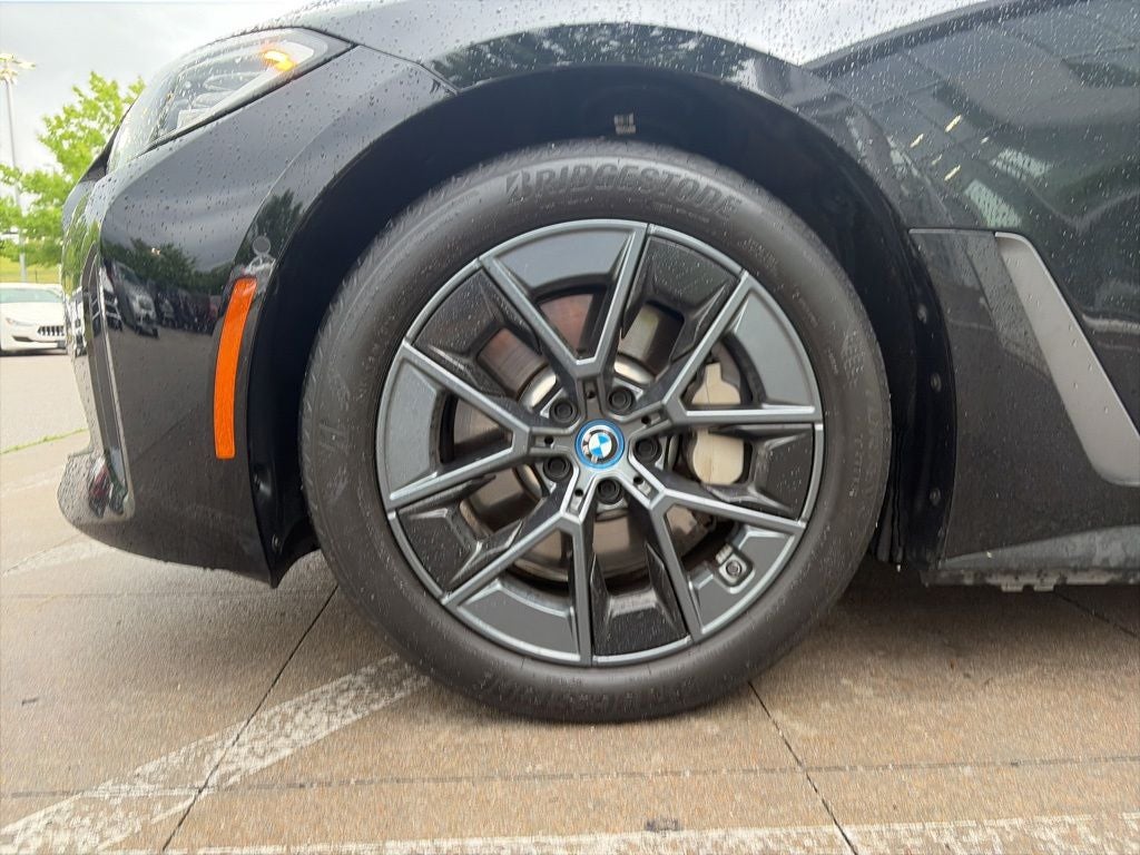 2024 BMW i4 eDrive35 CLEAN CARFAX PREMIUM PACKAGE!