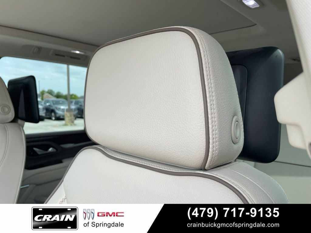 2021 GMC Yukon Denali Preferred Equipment