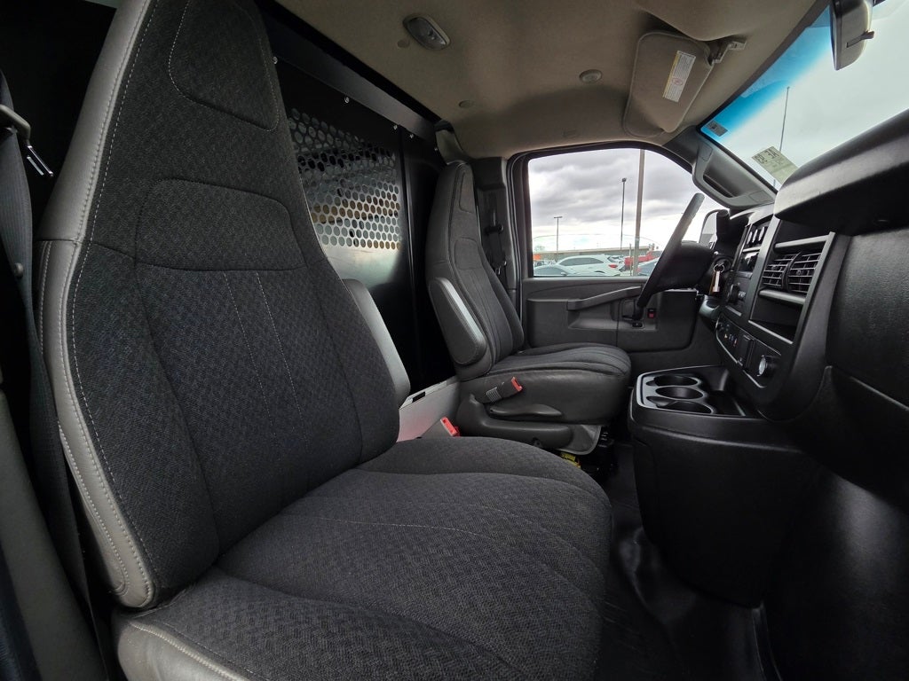 2023 GMC Savana 2500 Work Van