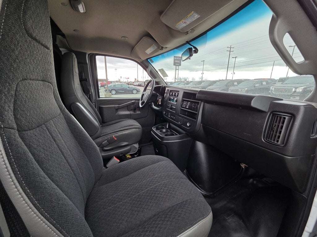 2023 GMC Savana 2500 Work Van
