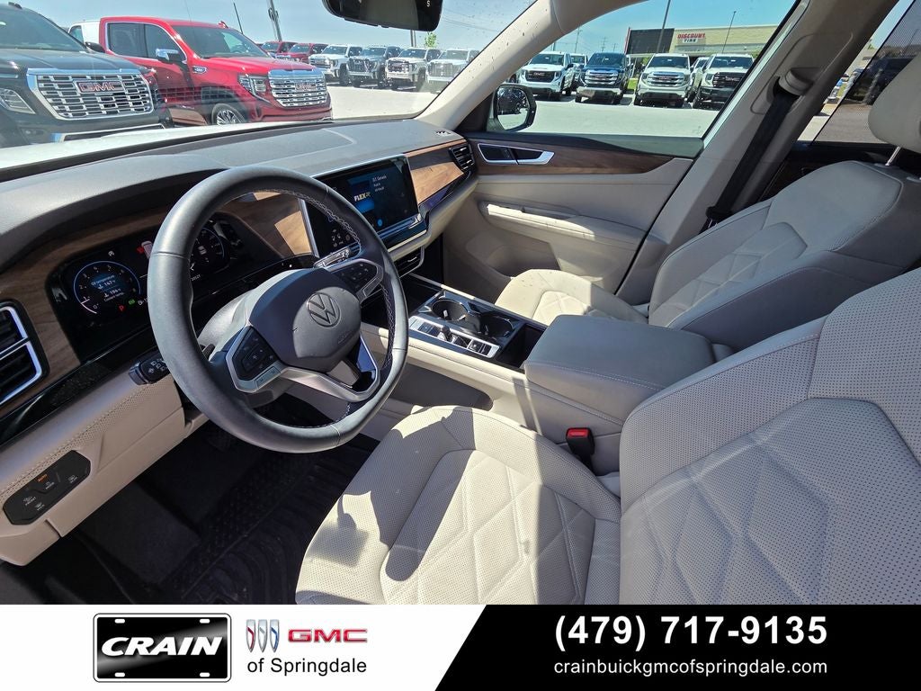 2024 Volkswagen Atlas 2.0T SE w/Technology BLACK WHEEL PACKAGE