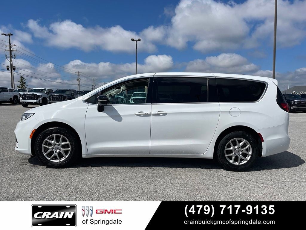 2024 Chrysler Pacifica Touring L