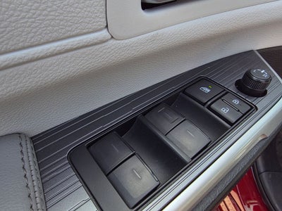 2025 Toyota Sienna XLE 8 Passenger