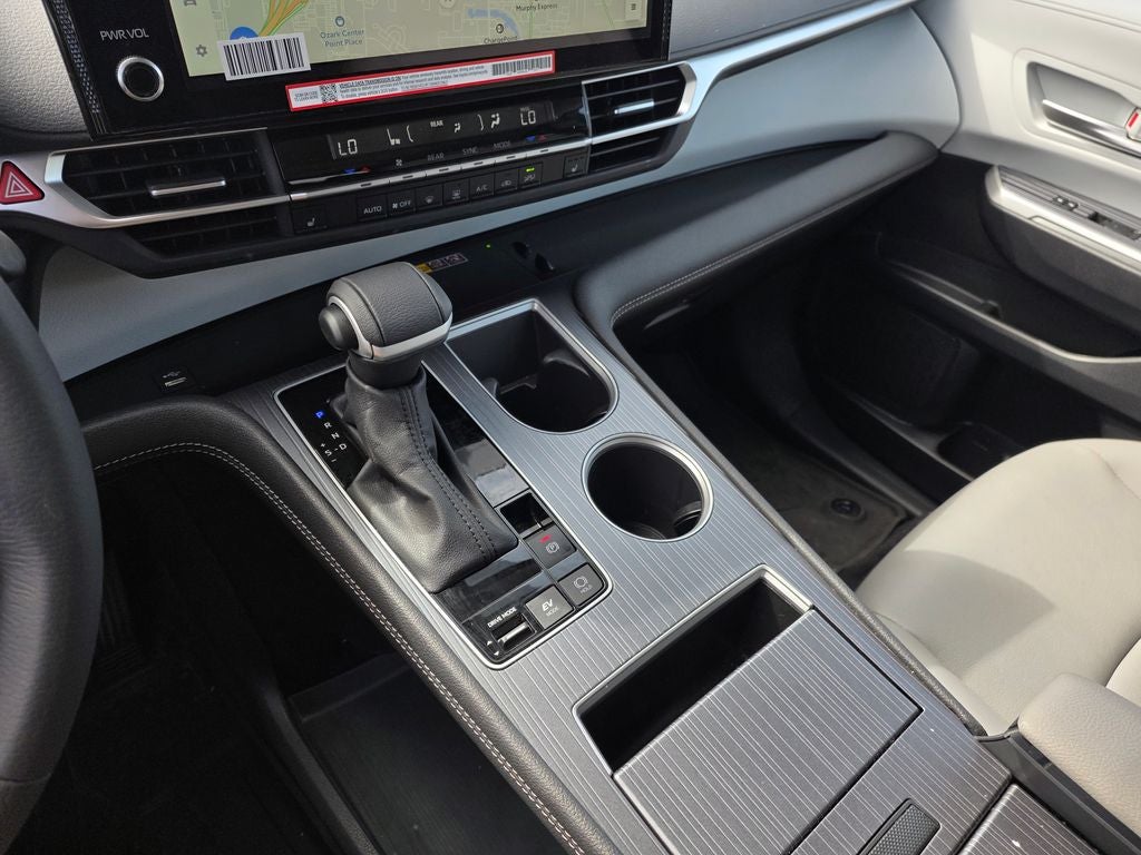 2025 Toyota Sienna XLE 8 Passenger