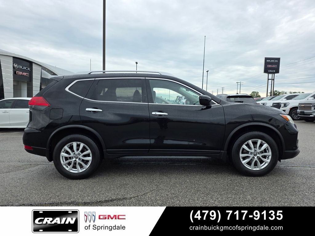 2017 Nissan Rogue SV