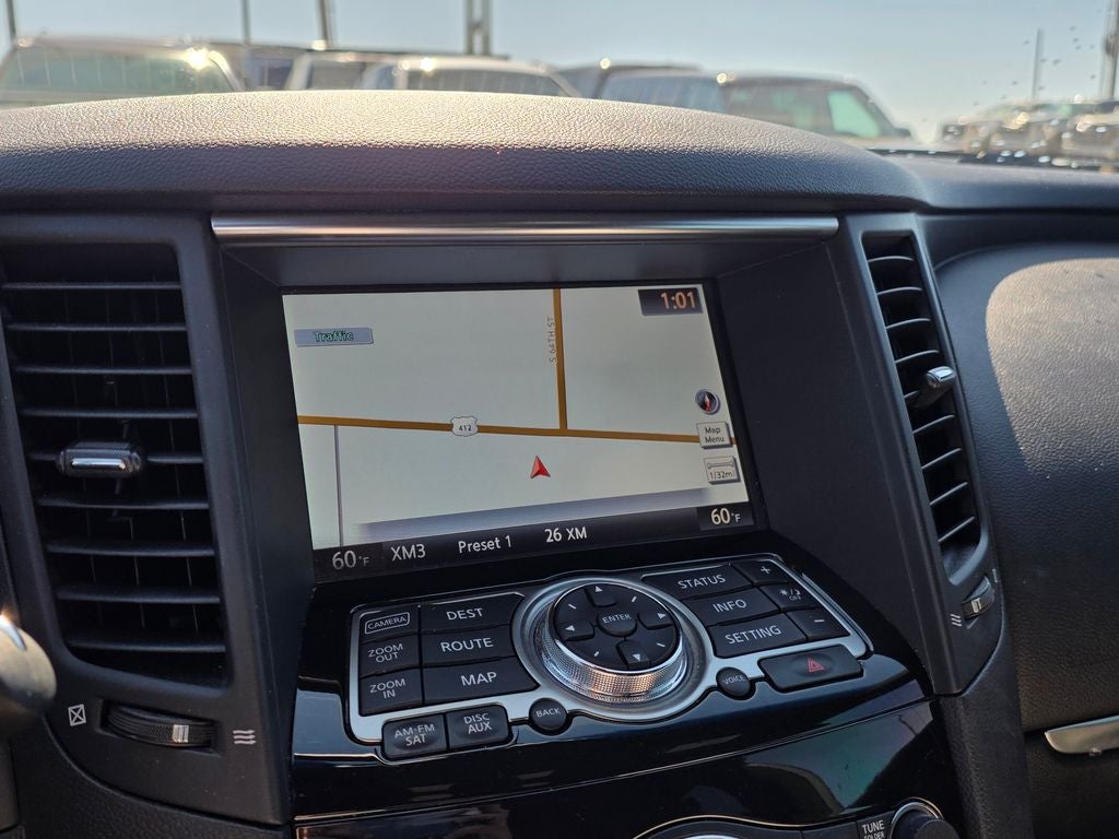 2017 INFINITI QX70 Base