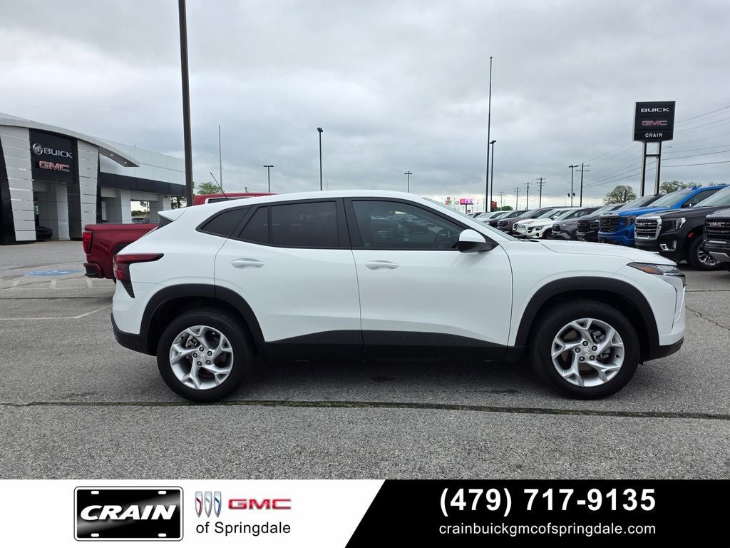 2025 Chevrolet Trax LS