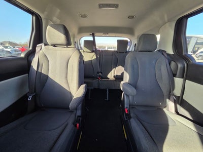 2022 Kia Carnival LXS