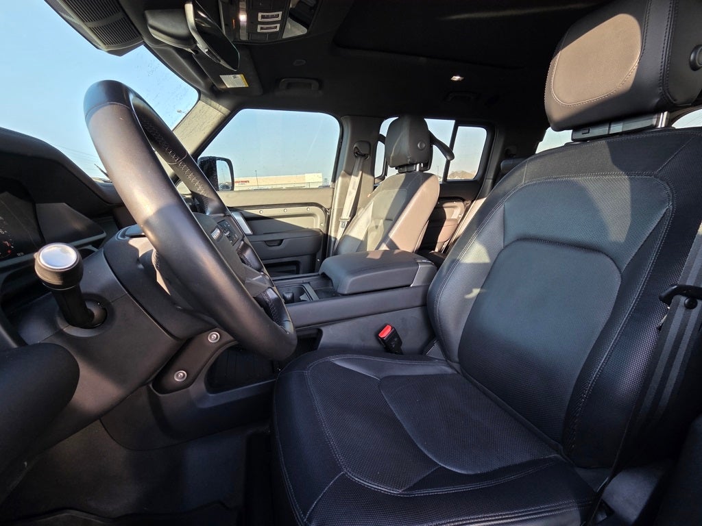 2024 Land Rover Defender 130 X-Dynamic SE