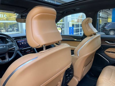 2023 Jeep Grand Cherokee Summit