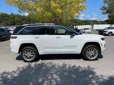 2023 Jeep Grand Cherokee Summit