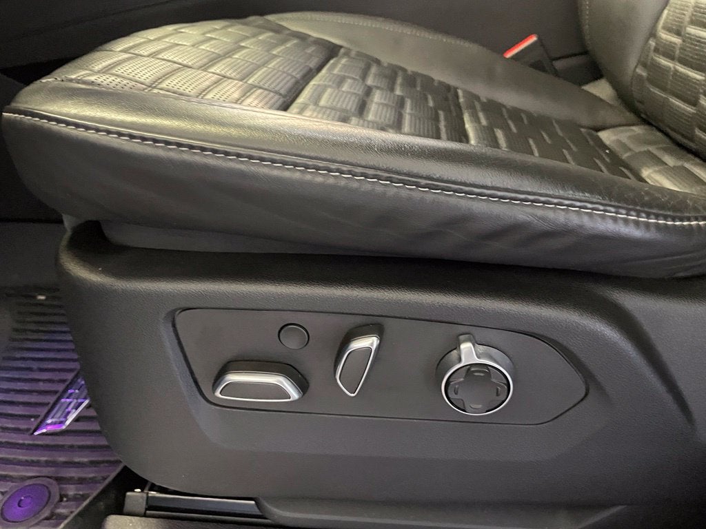 2023 Cadillac Escalade 4WD Sport Platinum