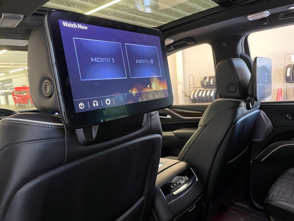 2023 Cadillac Escalade 4WD Sport Platinum