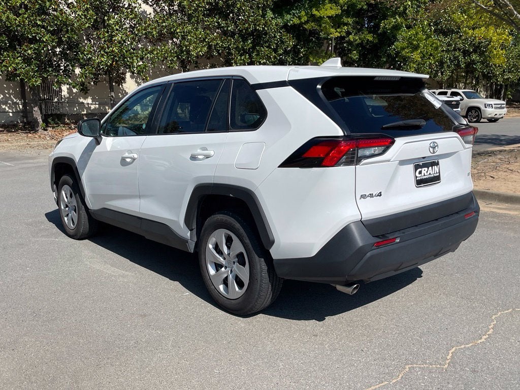 2025 Toyota RAV4 LE