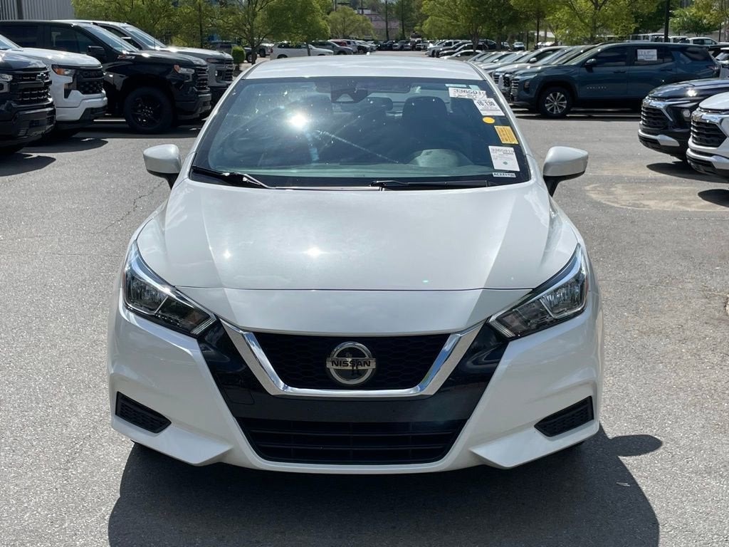 2022 Nissan Versa SV