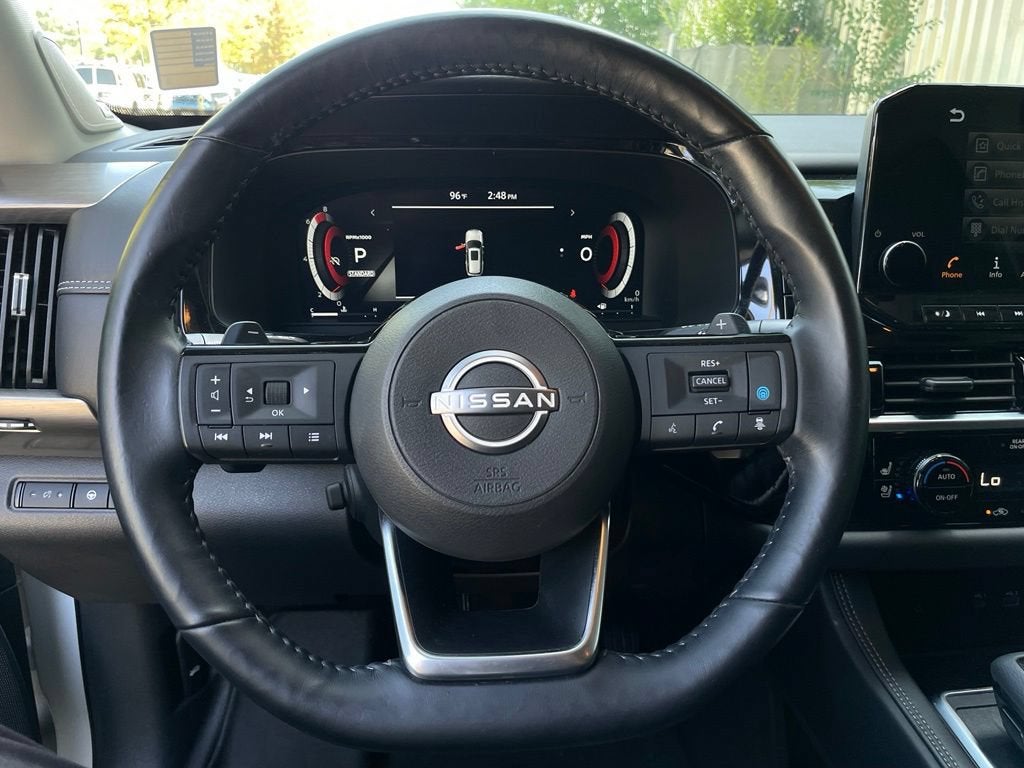 2023 Nissan Pathfinder Platinum