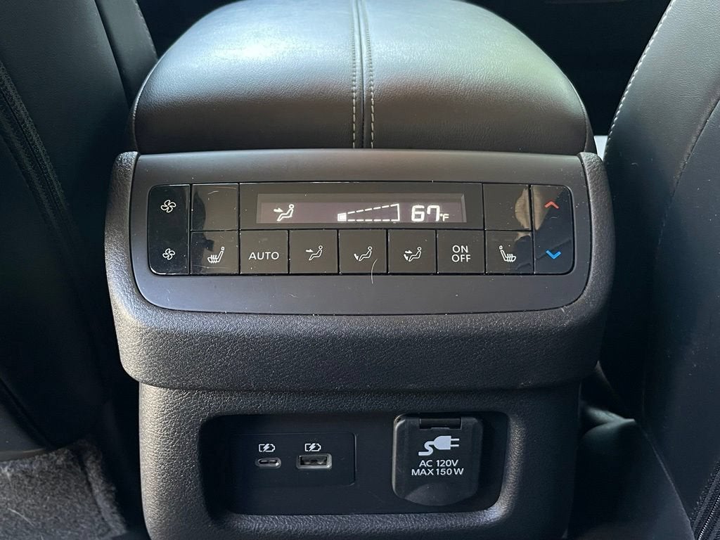 2023 Nissan Pathfinder Platinum