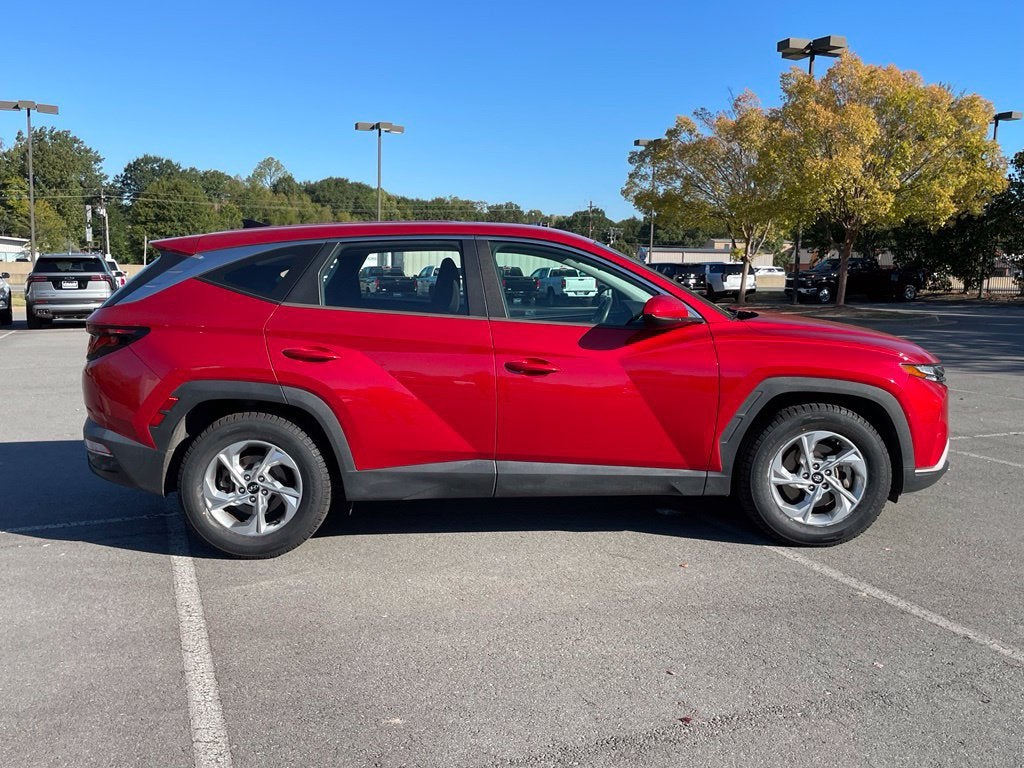 2022 Hyundai TUCSON SE