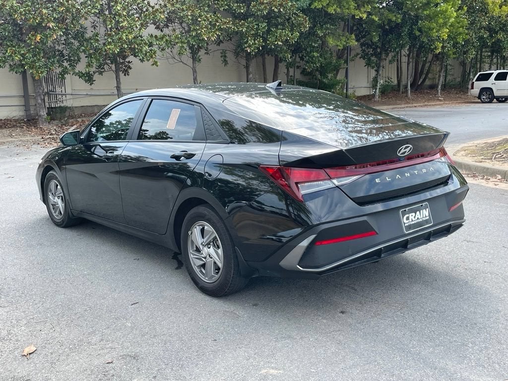 2025 Hyundai ELANTRA SE