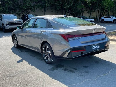 2025 Hyundai ELANTRA SEL Convenience