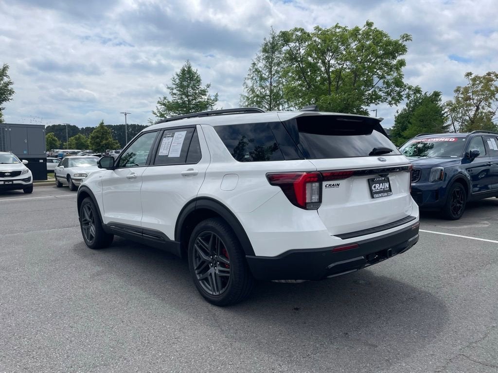 2025 Ford Explorer ST-Line